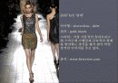 퓨처리즘을 테마로 한 디자인 5페이지